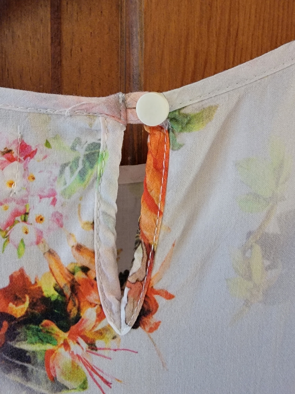Velvet by Graham & Spencer Floral Watercolor Sleeveless Blouse Top Small - Picture 4 of 12